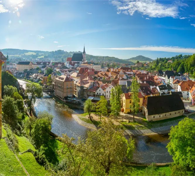 image about How to hire and pay independent contractors in the Czech Republic