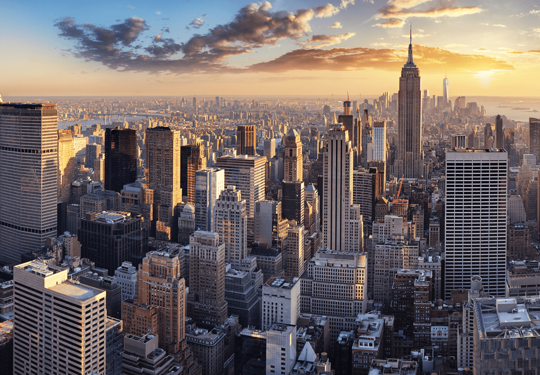 Image of the Manhattan skyline in New York City, USA